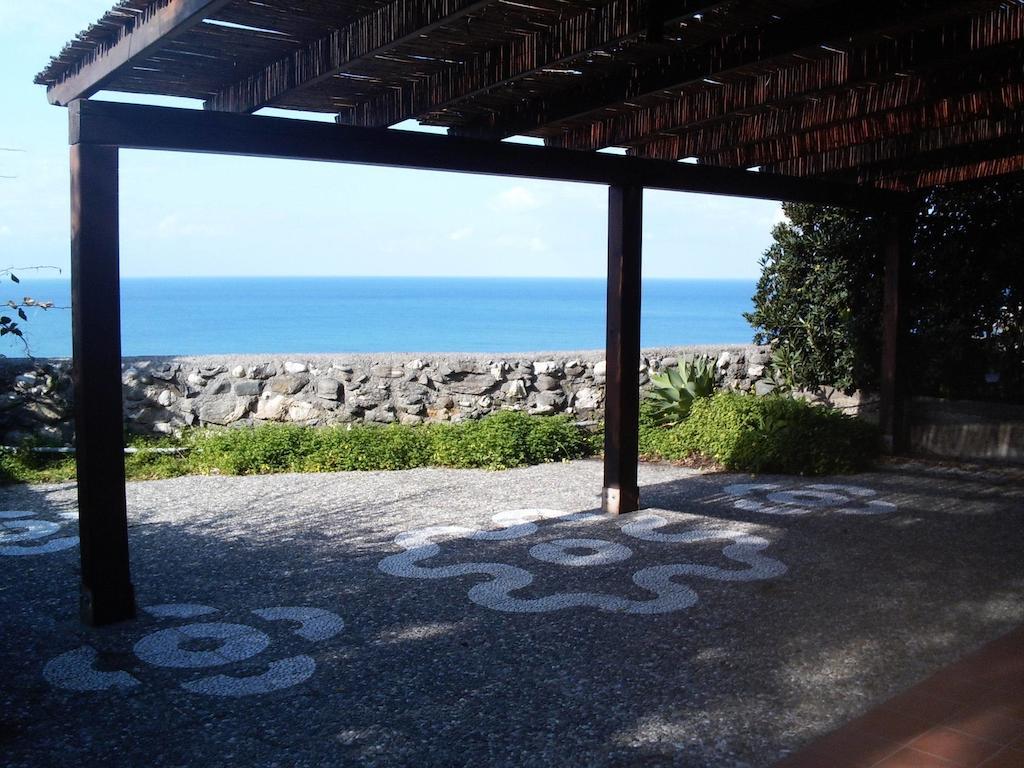 Residence Covo Degli Dei Μιλάτσο Εξωτερικό φωτογραφία